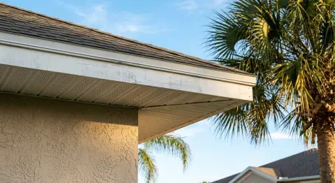 O que é soffit na casa na Flórida e por que importa
