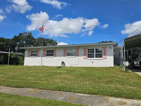 Casa à venda em Altamonte Springs, 5 quartos