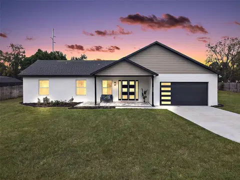 Casa à venda em Mount Dora, 4 quartos
